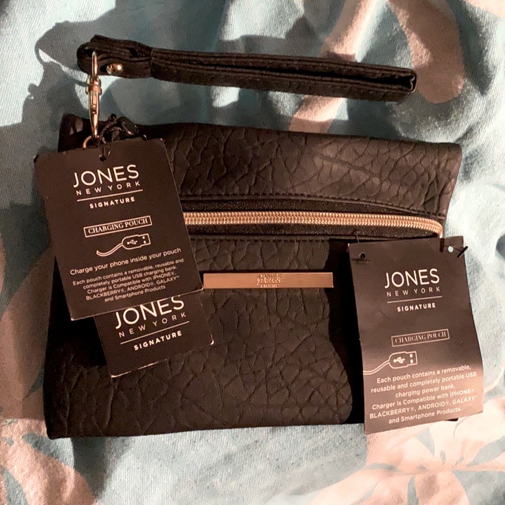Wristlet